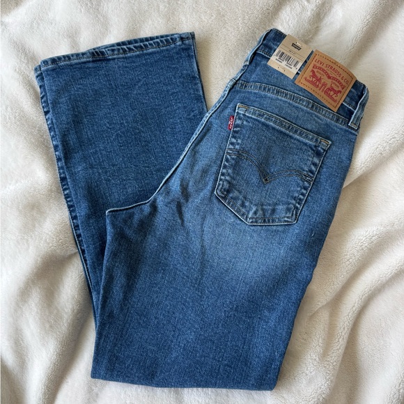 Levi's Women Classic Blue Bootcut Jeans - Picture 2 of 4